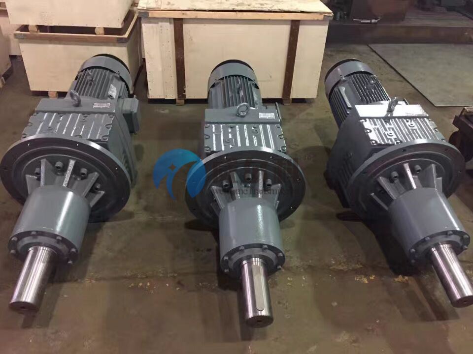 玖龍紙業訂購我司非標減速機9臺，維修十噸級減速機一臺